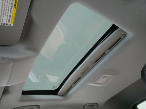 Used 2020 Chevrolet Trax Premier image 32