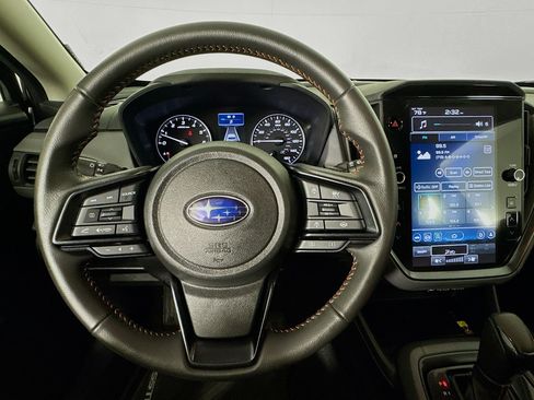 Used 2024 Subaru Crosstrek 2.5i Limited w/ Crosstrek Mirror Package image 11