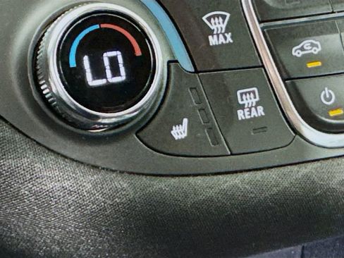 Used 2023 Chevrolet Malibu LT image 21