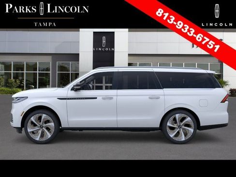New 2026 Lincoln Navigator L Black Label AWD/4WD image 3