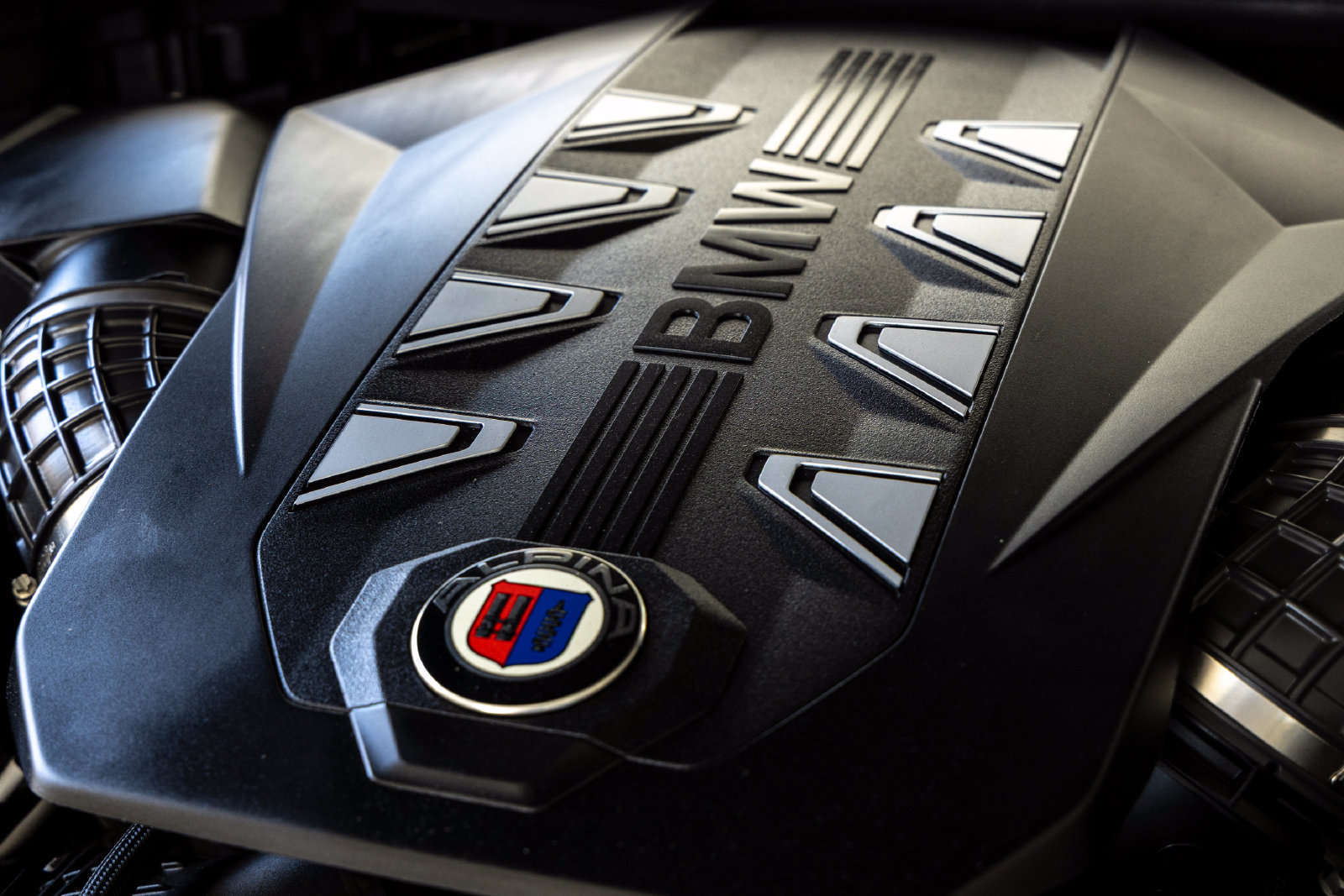 Certified 2023 BMW ALPINA XB7 AWD/4WD image 43