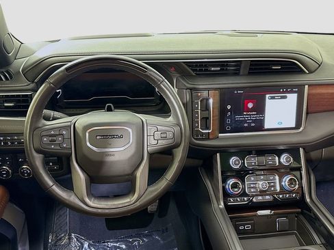 Certified 2023 GMC Yukon XL Denali Ultimate w/ LPO, Floor Liner Package AWD/4WD image 28