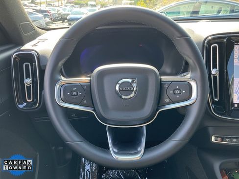 Used 2023 Volvo XC40 Recharge Plus image 38