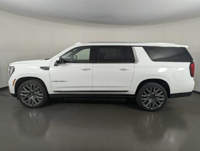 Used 2026 GMC Yukon XL Denali Ultimate AWD/4WD image 5