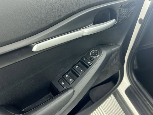 Certified 2022 Kia Seltos LX image 16