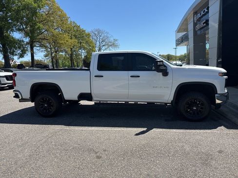 Used 2024 Chevrolet Silverado 3500 W/T image 4