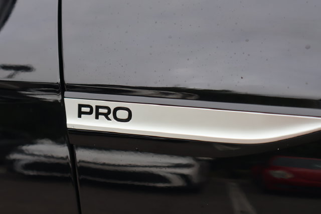 Used 2023 Volkswagen ID.4 Pro RWD image 11