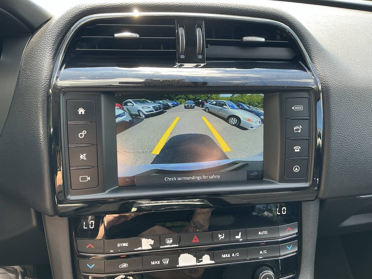 Used 2018 Jaguar F-PACE Premium AWD/4WD image 39