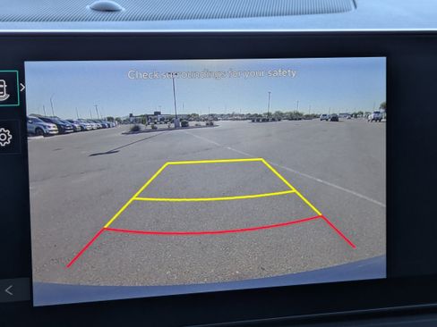 Certified 2025 Kia Sorento S w/ Panoramic Sunroof Package image 30