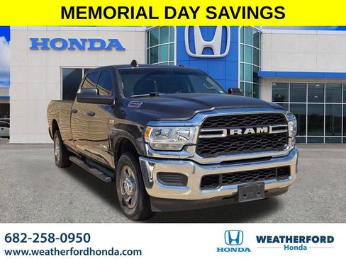 Used 2020 RAM 2500 Tradesman w/ Chrome Appearance Group RWD image 1