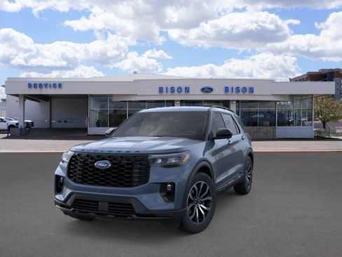 New 2026 Ford Explorer ST-Line image 2