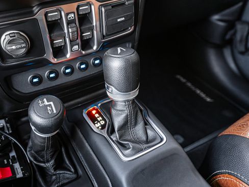 Used 2021 Jeep Gladiator Overland w/ Popular Equipment Package image 21