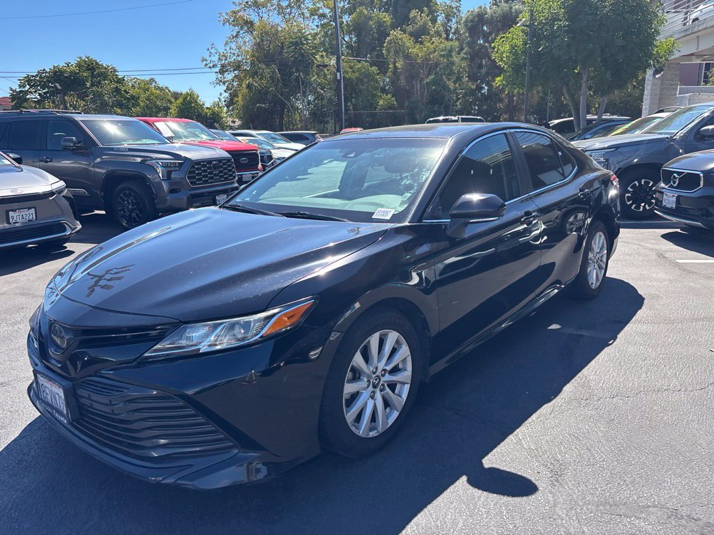 Used 2018 Toyota Camry LE FWD image 8