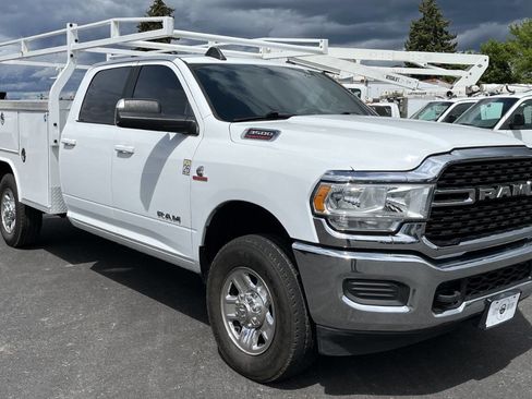 Used 2022 RAM 3500 Big Horn AWD/4WD image 3