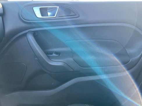 Used 2016 Ford Fiesta SE image 15