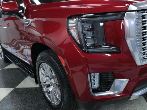 Used 2023 GMC Yukon XL Denali image 36