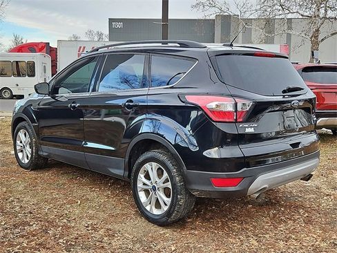 Used 2018 Ford Escape SE image 4
