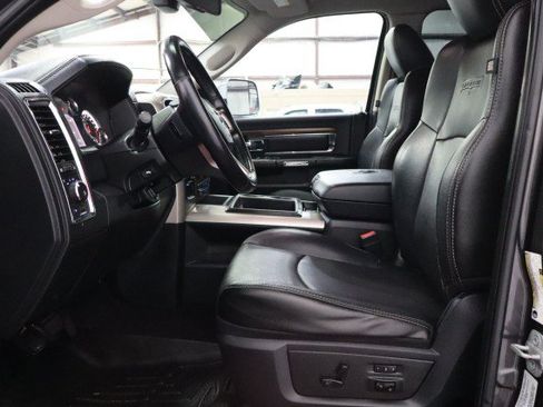 Used 2014 RAM 2500 Laramie w/ Convenience Group AWD/4WD image 6