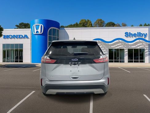 Used 2024 Ford Edge SEL image 7