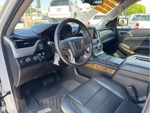 Used 2016 GMC Yukon Denali w/ Open Road Package AWD/4WD image 16