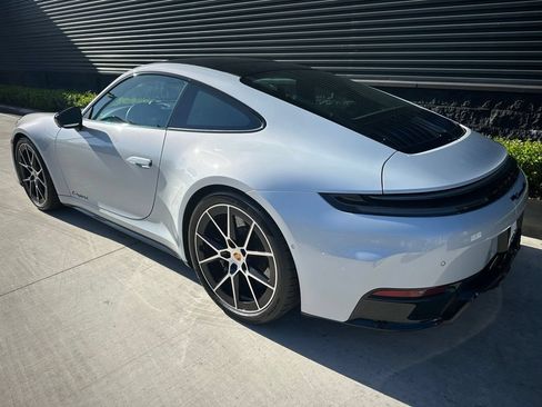 Certified 2025 Porsche 911 Carrera GTS RWD image 3