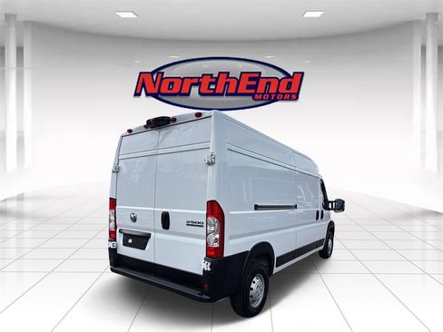 Used 2023 RAM ProMaster 2500 image 3