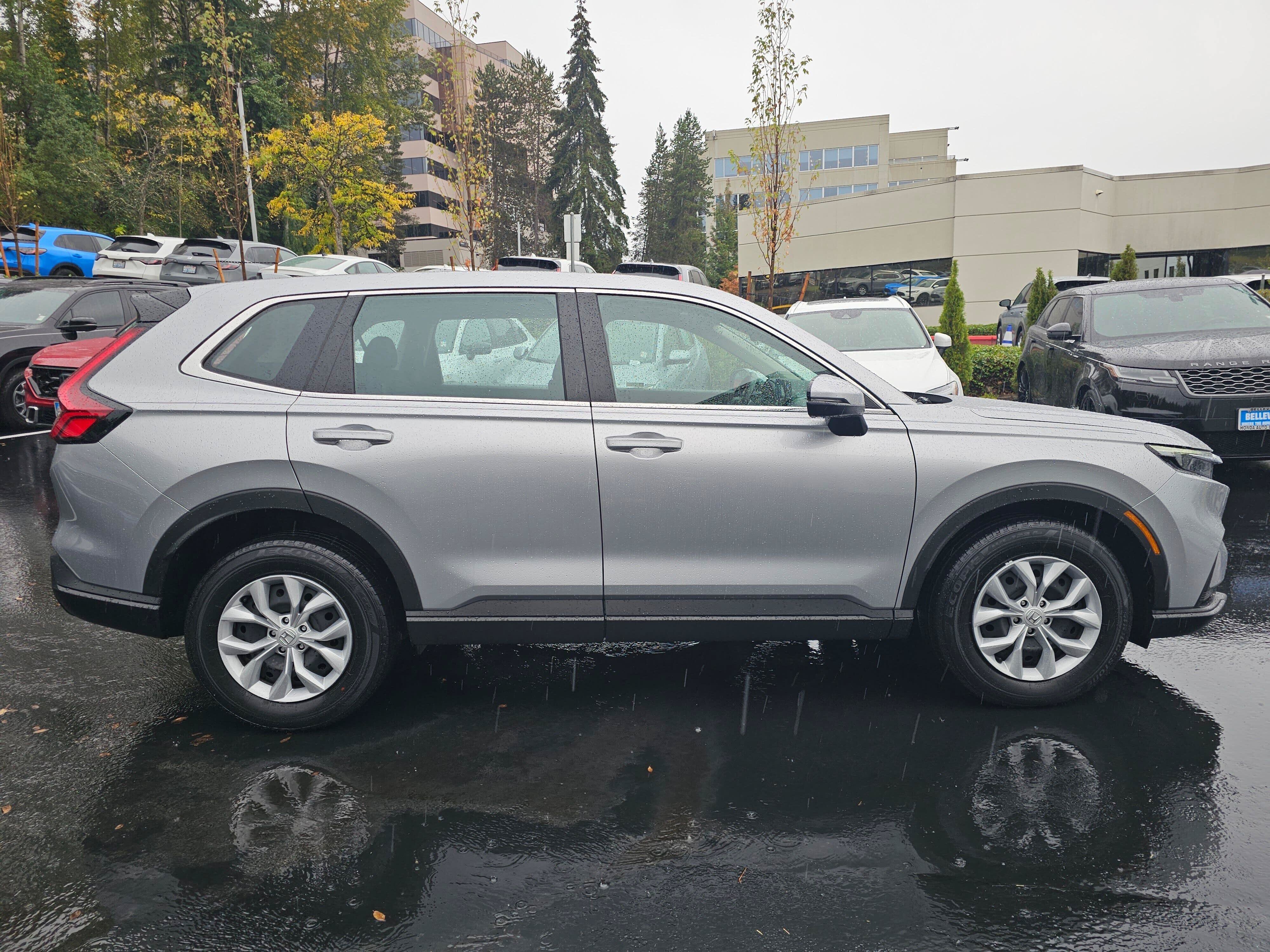Used 2024 Honda CR-V LX image 8