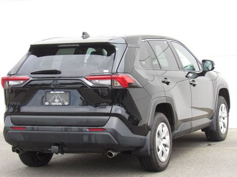 Used 2023 Toyota RAV4 LE AWD/4WD image 6