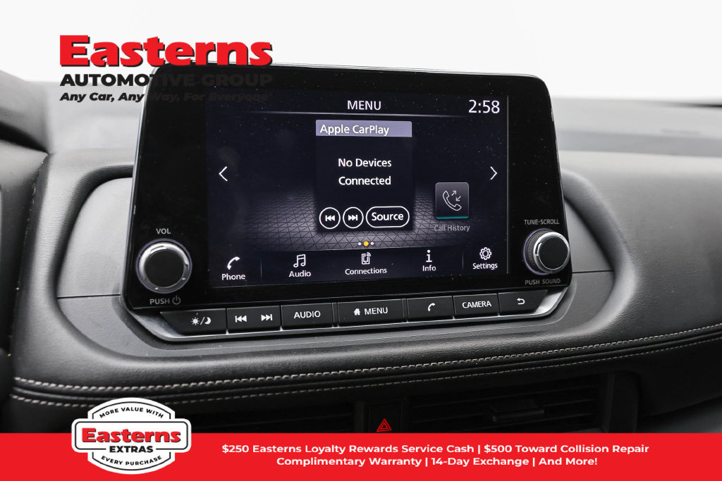 Used 2024 Nissan Rogue S AWD/4WD image 17