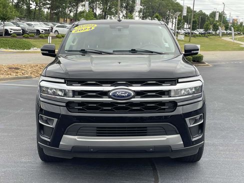 Used 2024 Ford Expedition Max Limited RWD image 2