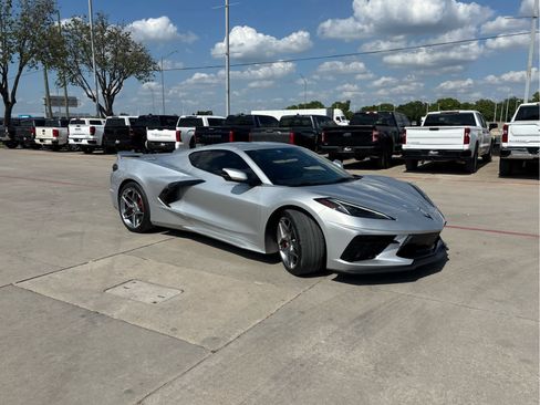 Used 2020 Chevrolet Corvette Stingray Preferred Cpe w/ 2LT Preferred Equipment Group image 2