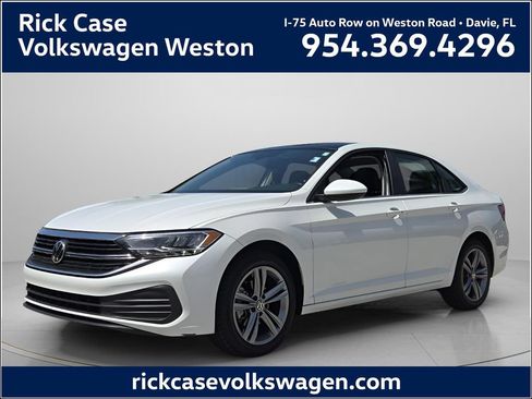 Certified 2023 Volkswagen Jetta SE w/ Panoramic Sunroof Package FWD image 1