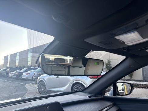 Used 2019 Lexus UX 250h image 26