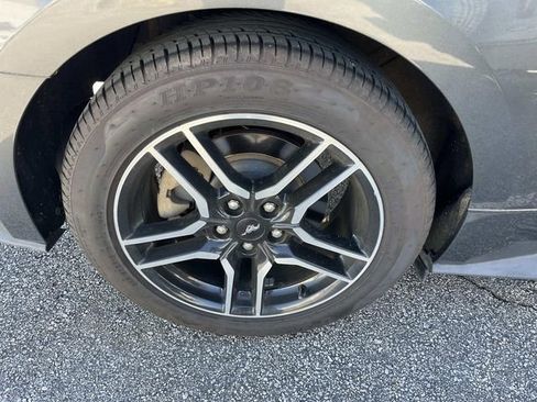 Used 2019 Ford Mustang Premium image 7