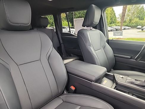 Used 2024 Lexus GX 550 w/ Cold Area Package AWD/4WD image 20
