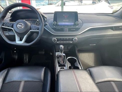 Certified 2025 Nissan Altima 2.5 SR image 7