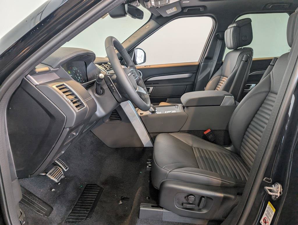 New 2026 Land Rover Discovery Limited Edition AWD/4WD image 10