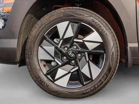 Certified 2025 Hyundai Kona SEL image 9