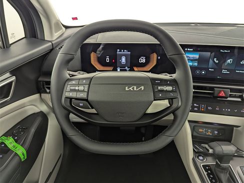 New 2026 Kia Sportage EX image 17