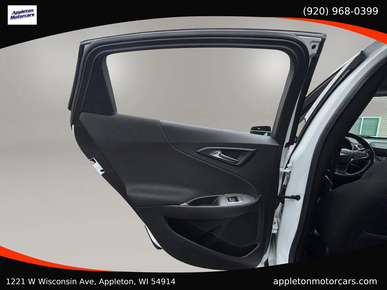 Used 2018 Chevrolet Malibu LT FWD image 35