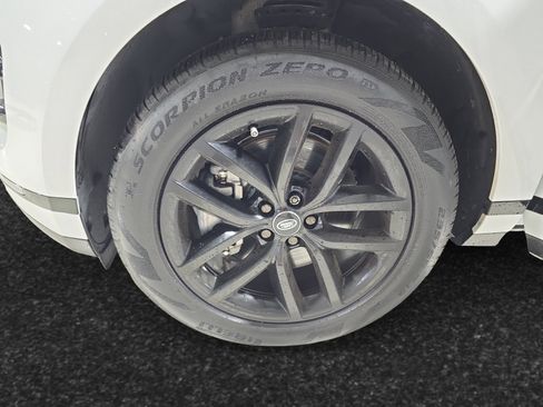 Used 2025 Land Rover Range Rover Evoque Dynamic SE image 10