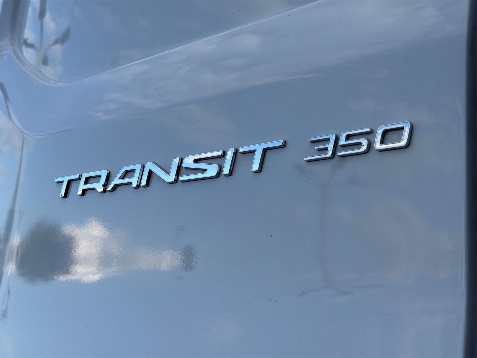 Used 2024 Ford Transit 250 148 Medium Roof RWD image 8