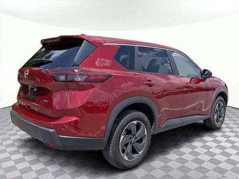 Used 2025 Nissan Rogue SV AWD/4WD image 4