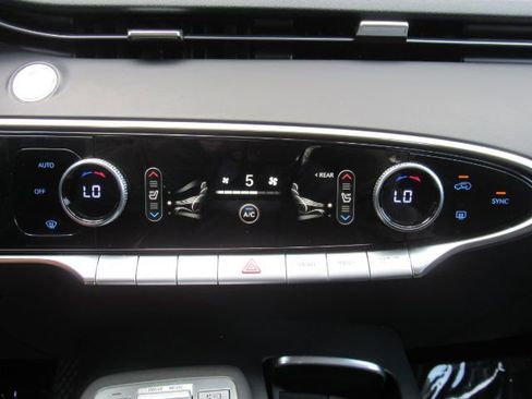 Used 2022 Genesis GV70 2.5T w/ Select Package image 48