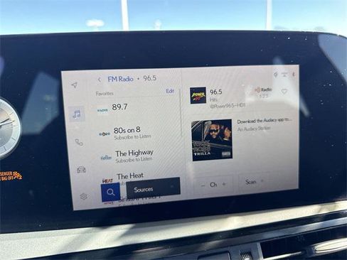 Certified 2024 Lexus ES 350 w/ Premium Package image 16