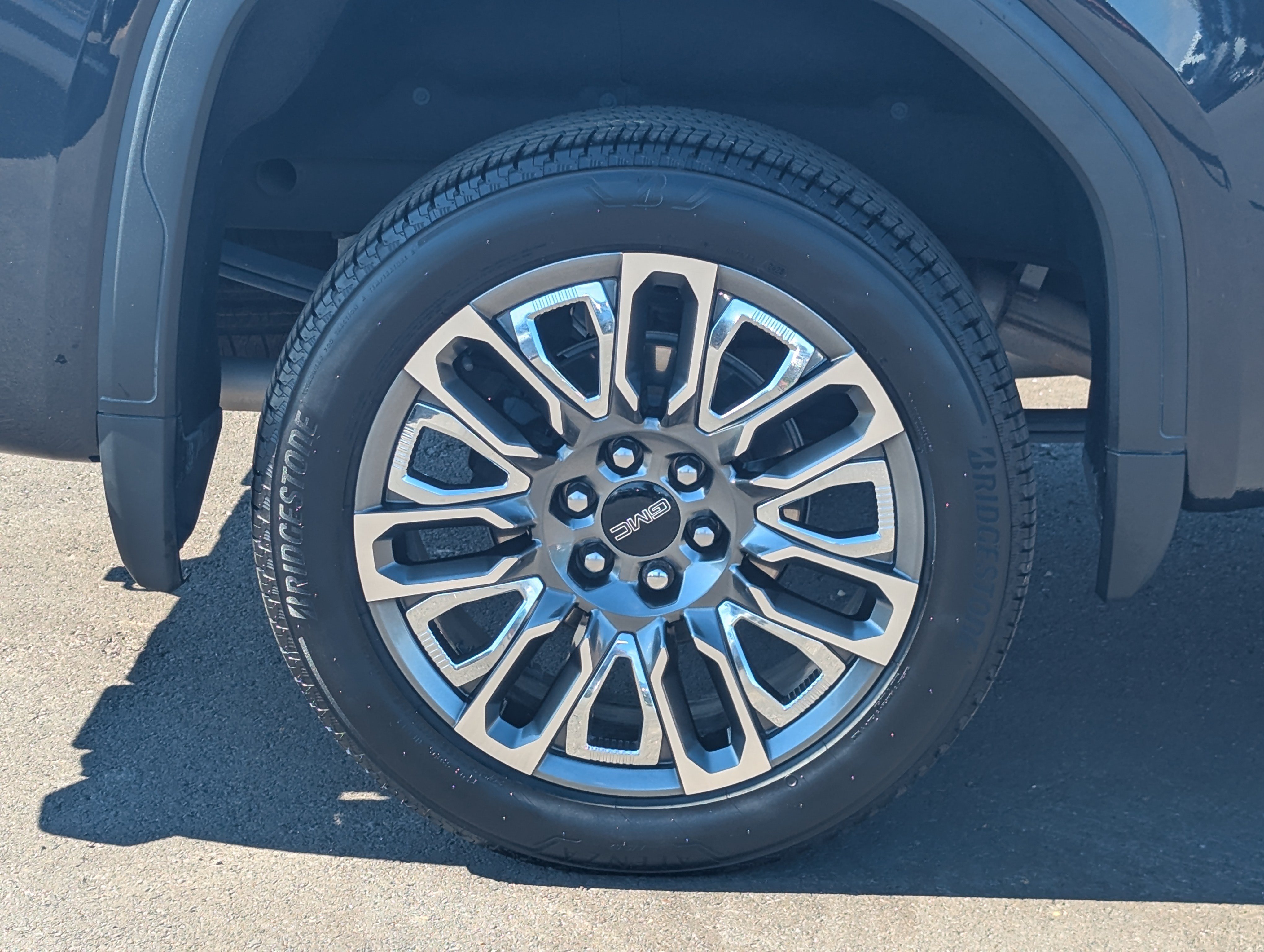 Used 2024 GMC Sierra 1500 Denali Ultimate AWD/4WD image 9