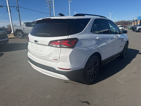 Used 2022 Chevrolet Equinox RS w/ Infotainment Package image 5