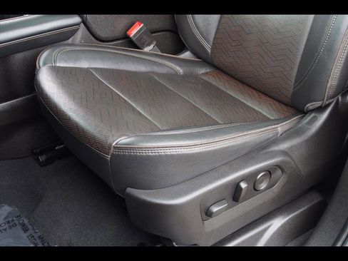 Used 2021 Chevrolet Suburban High Country image 24