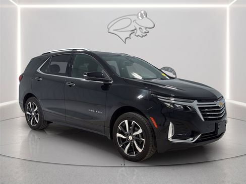 Used 2023 Chevrolet Equinox Premier AWD/4WD image 7