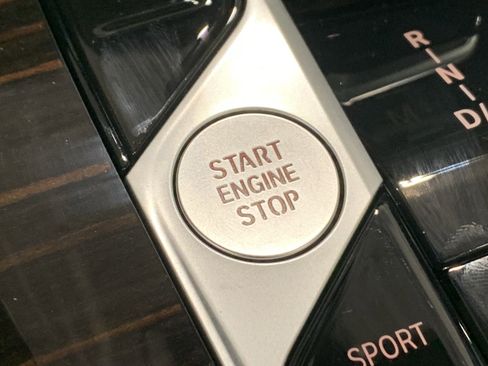 Used 2026 BMW X5 sDrive40i w/ M Sport Package image 18